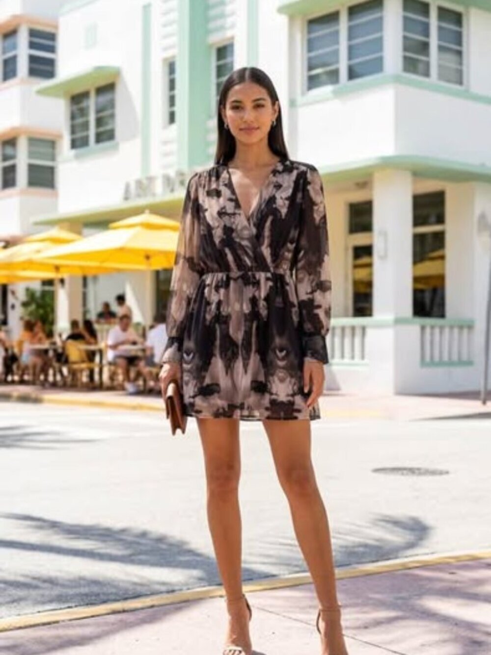 Fashion Fuse Women's Long Sleeve Surplice Dress Black Beige Floral Print Size M